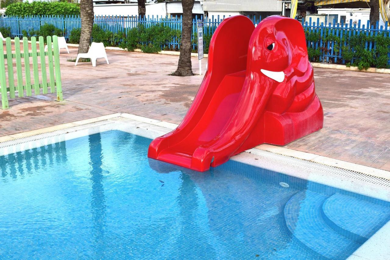 Bungalow En Camping De La Manga מראה חיצוני תמונה
